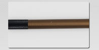 永久的な構造用具のブラウン手のMicrobladingの入れ墨のペンに金属をかぶせて下さい